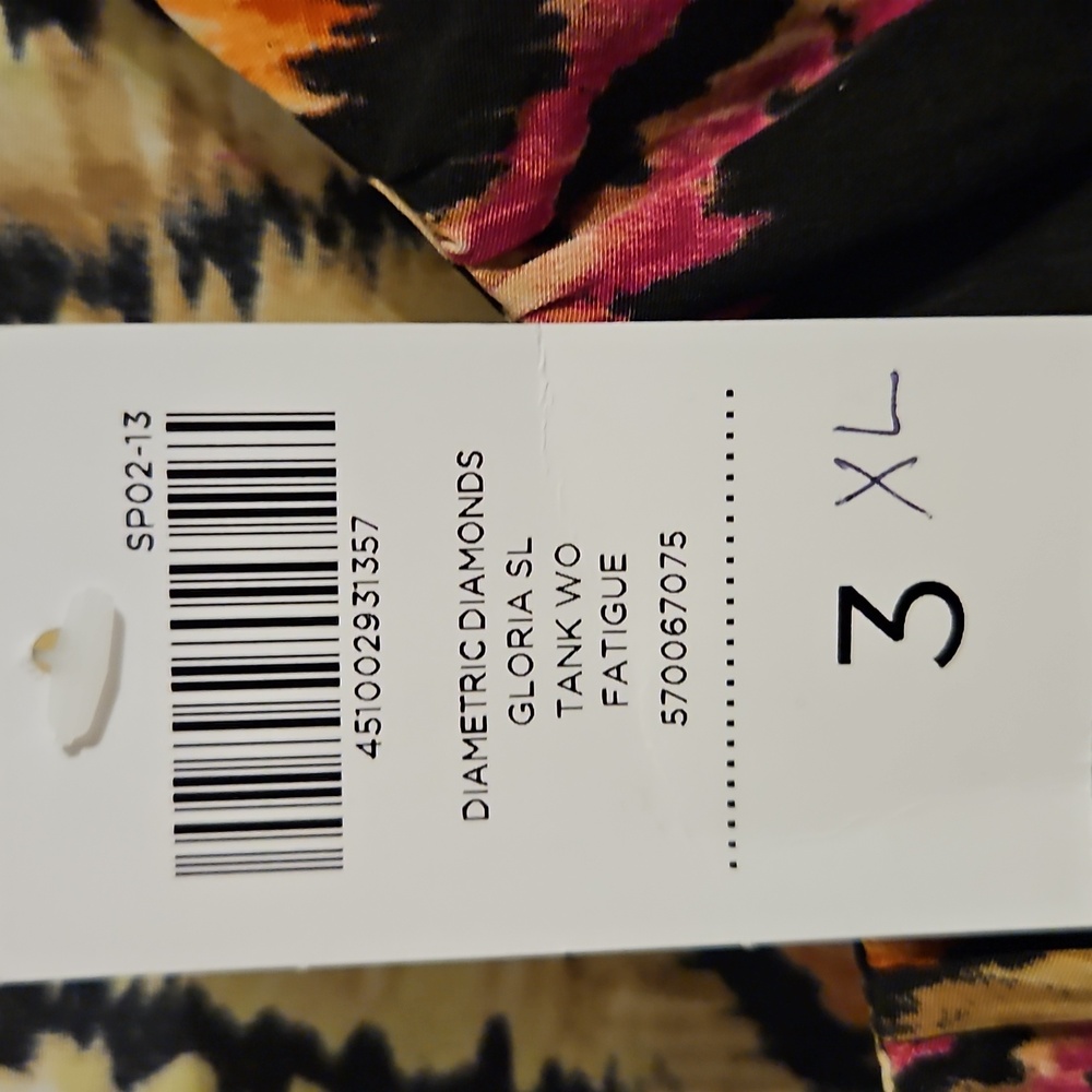 Chicos Multi Color Diamond Pattern Dressy Tank. NWT. - Picture 3 of 4